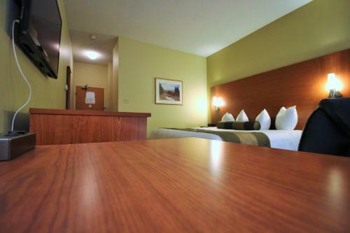 Hotel Quality Inn & Suites Hawkesbury