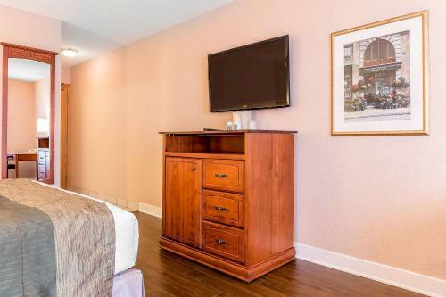 Hotel Quality Inn & Suites Hawkesbury