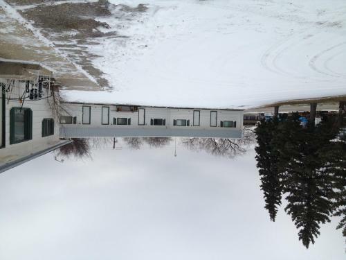 Twi-lite Motel