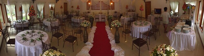 Farmhouse Hotel & Cafe