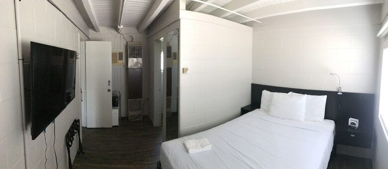 The Cedar Motel