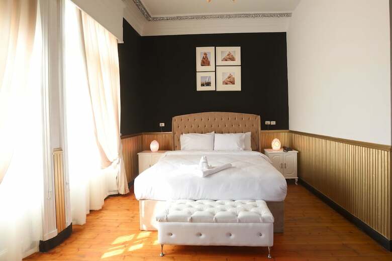 Hotel Tahrir Plaza Suites