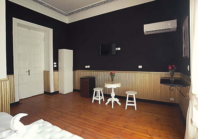 Hotel Tahrir Plaza Suites