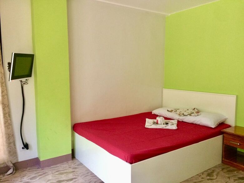 Lcf Bb Hotel And Restaurant