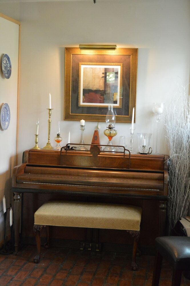 Inn The Woods Bed And Breakfast