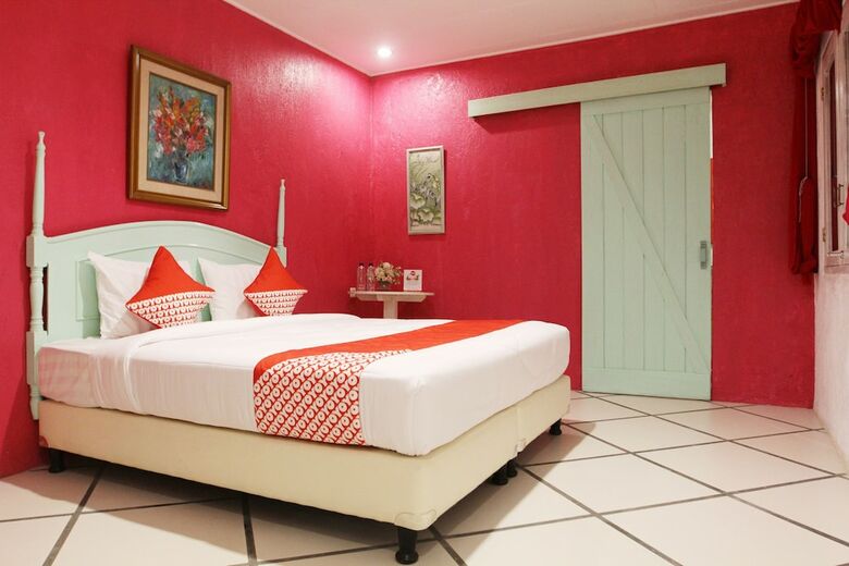 Oyo 156 Wirasamala Villa