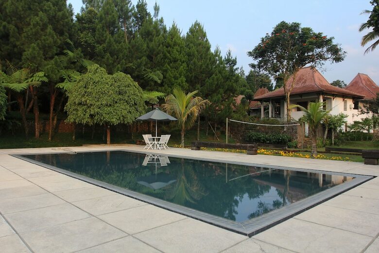 Oyo 156 Wirasamala Villa