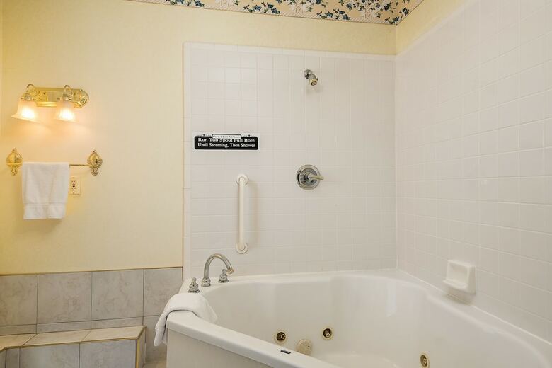 Bed & Breakfast Montgomery Inn Bnb