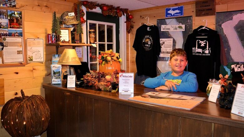 Posada Aj's Walleye Lodge