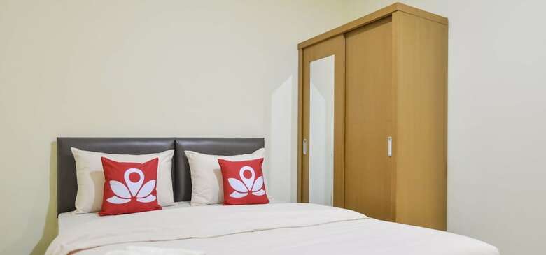 Hotel Zen Rooms Near Itc Roxy Mas