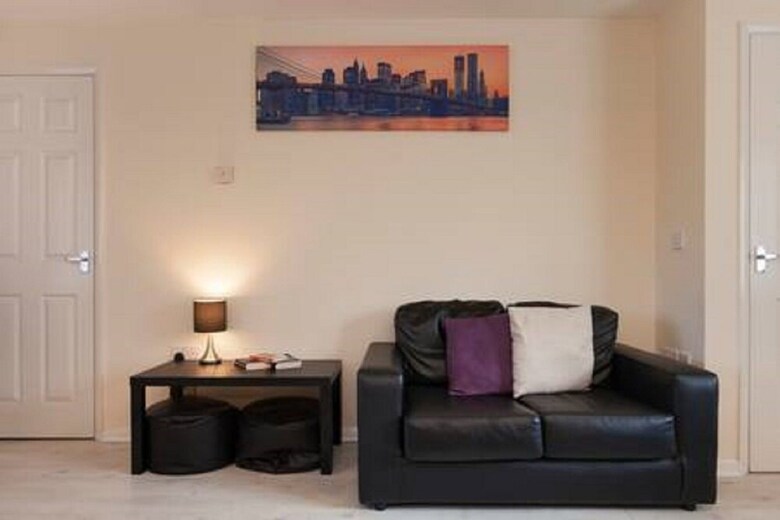 Malsbury Avenue Apartment