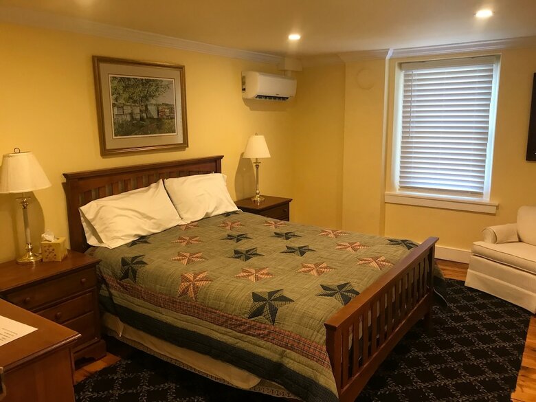 Hotel Stottsville Inn