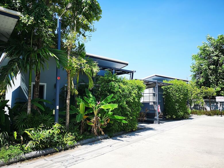 Hotel Love Is Resort