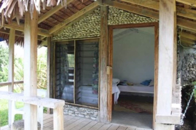 Hotel Tanna Ikamir Bungalows And Accomodations