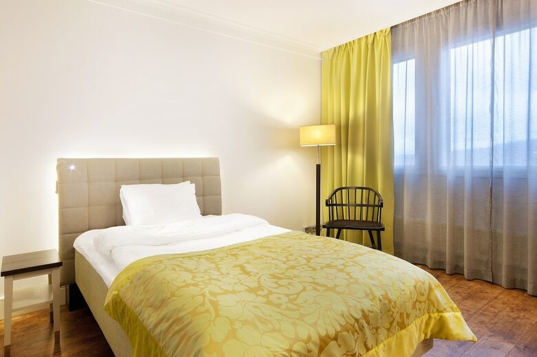 Hotel H�meenkyl� Manor