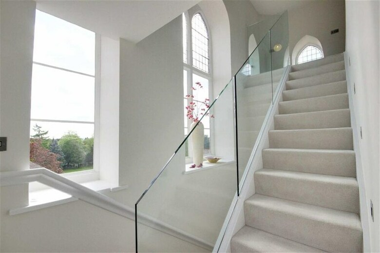 Luxury Apartment 20 Min. From London