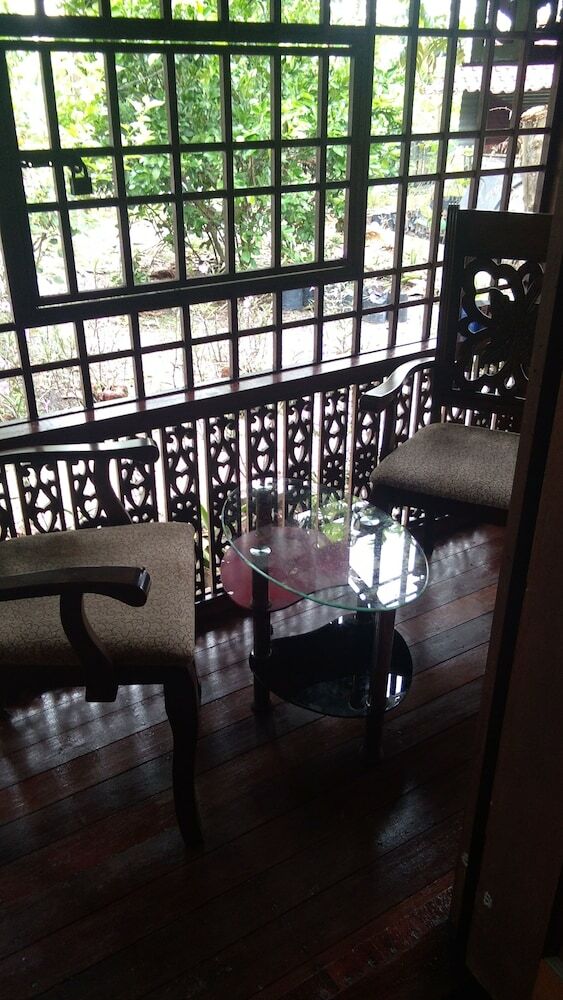 Hotel Yc Chalet Roomstay Lekir
