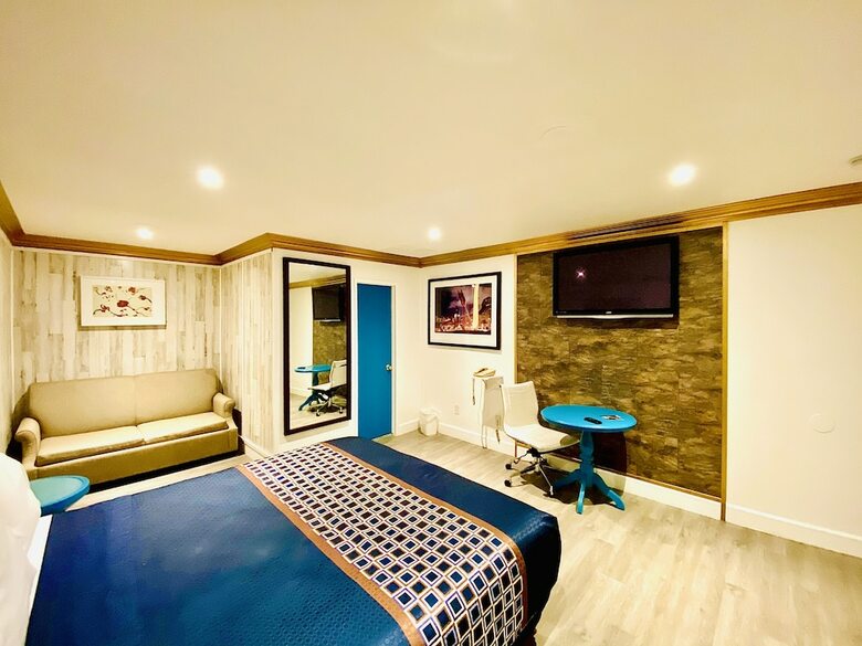 Motel Casa Blanca Inn & Suites