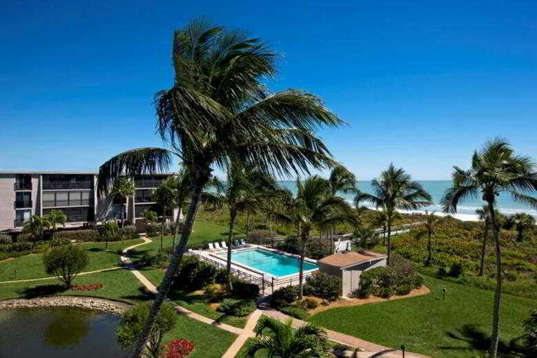 Hotel Sundial Beach Resort