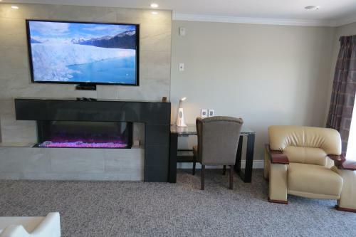 Posada Dockside Suites