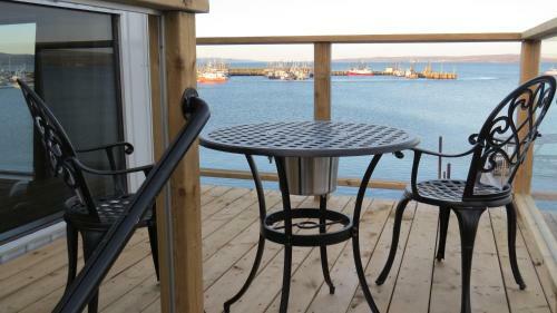 Posada Dockside Suites