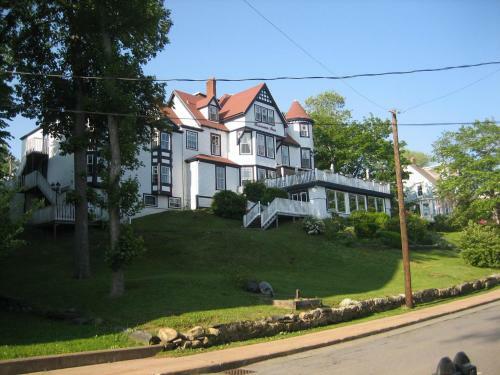 Bed & Breakfast Boscawen Inn