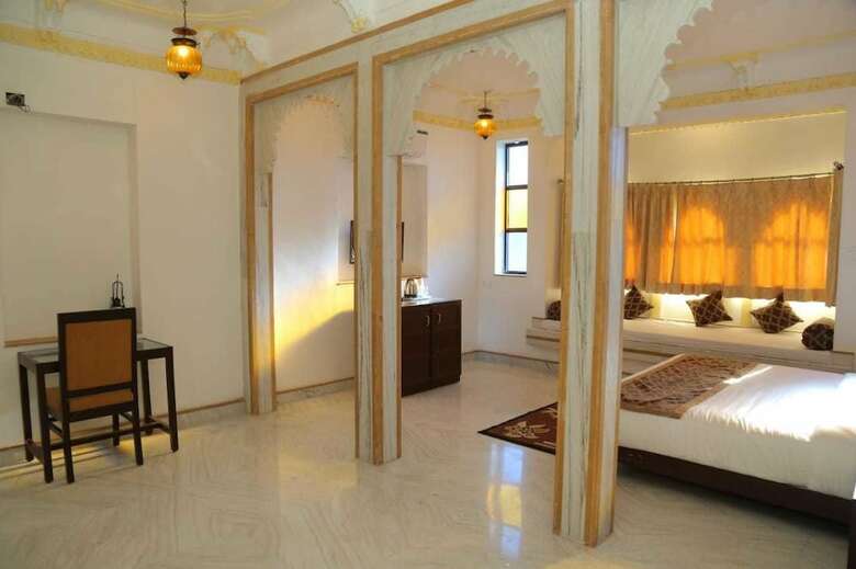 Hotel Rasik Priya Resort