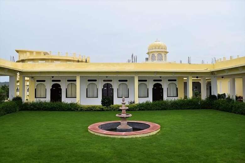 Hotel Rasik Priya Resort