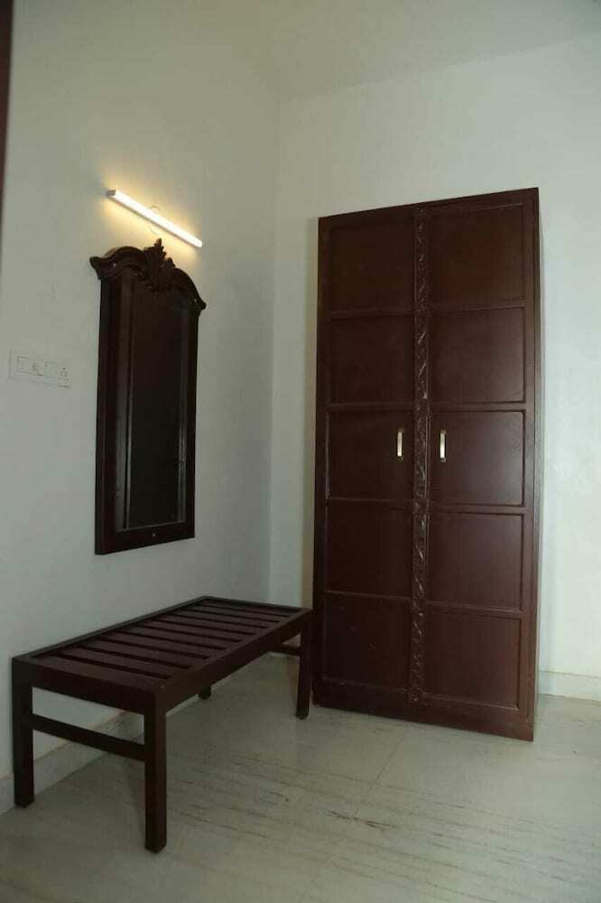 Hotel Rasik Priya Resort