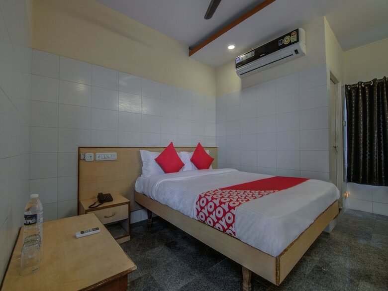Hotel Oyo 14669 Mayur's Residency