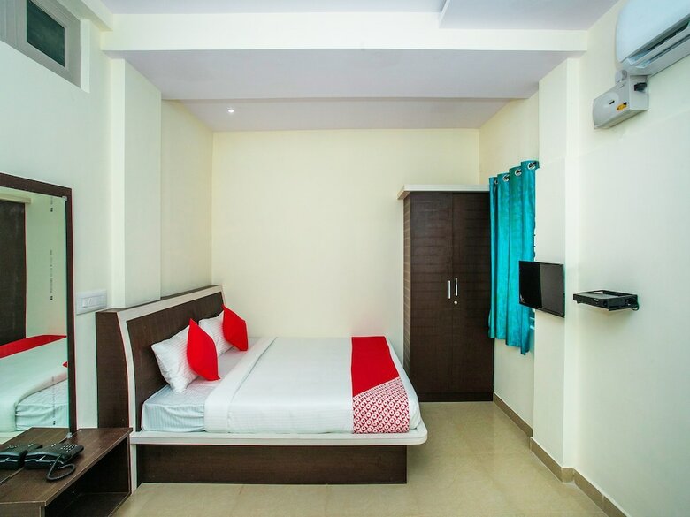 Hotel Oyo 16405 Rg Residency
