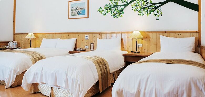 Hotel West Lake Resortopia