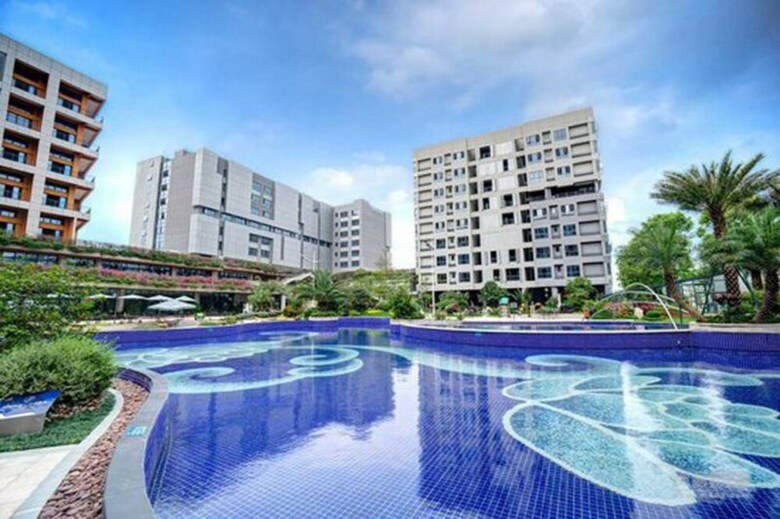 Baihe International Apartment Hotel