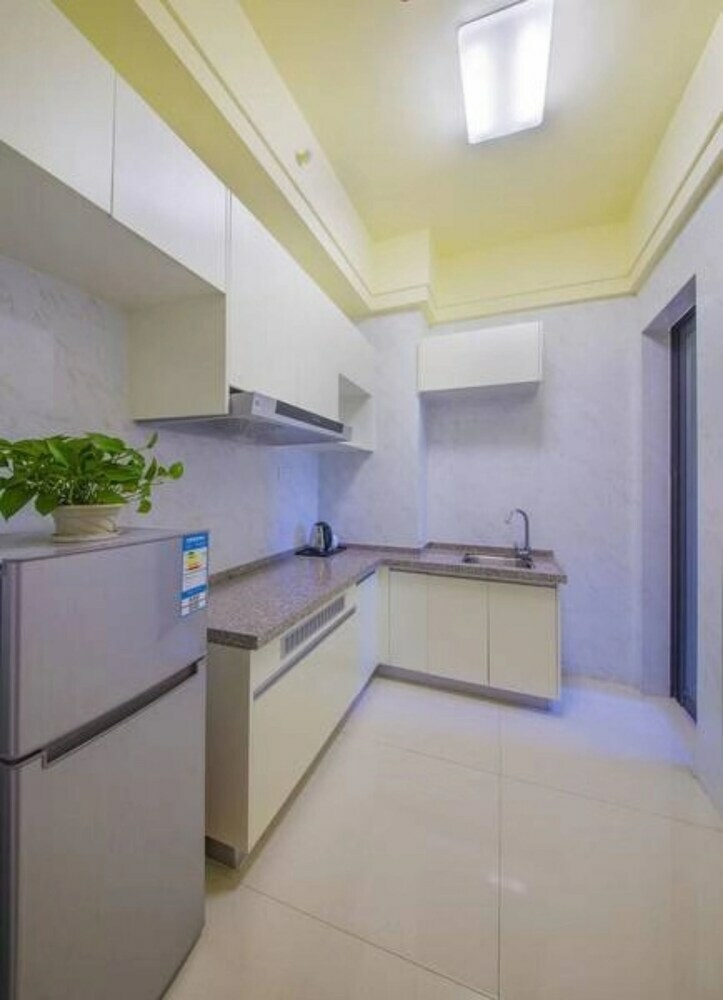 Baihe International Apartment Hotel