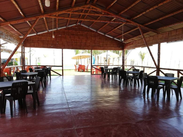 Hotel Hospedaje Cueva Beach