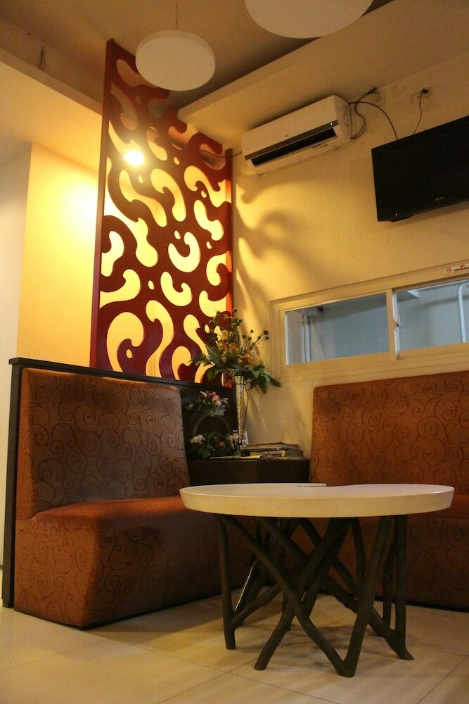Hotel Feliz Gh