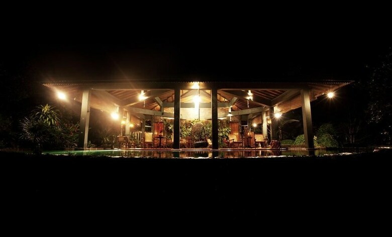 Hotel Paradise Eco Garden