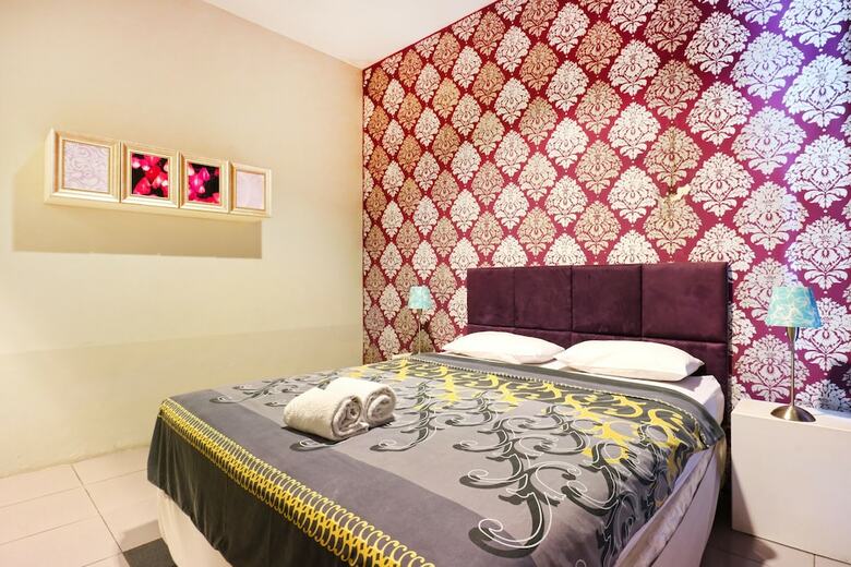 Rose Chamber Bed & Breakfast