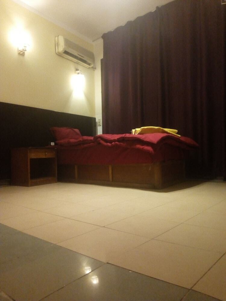 Hotel Oasis Hostel