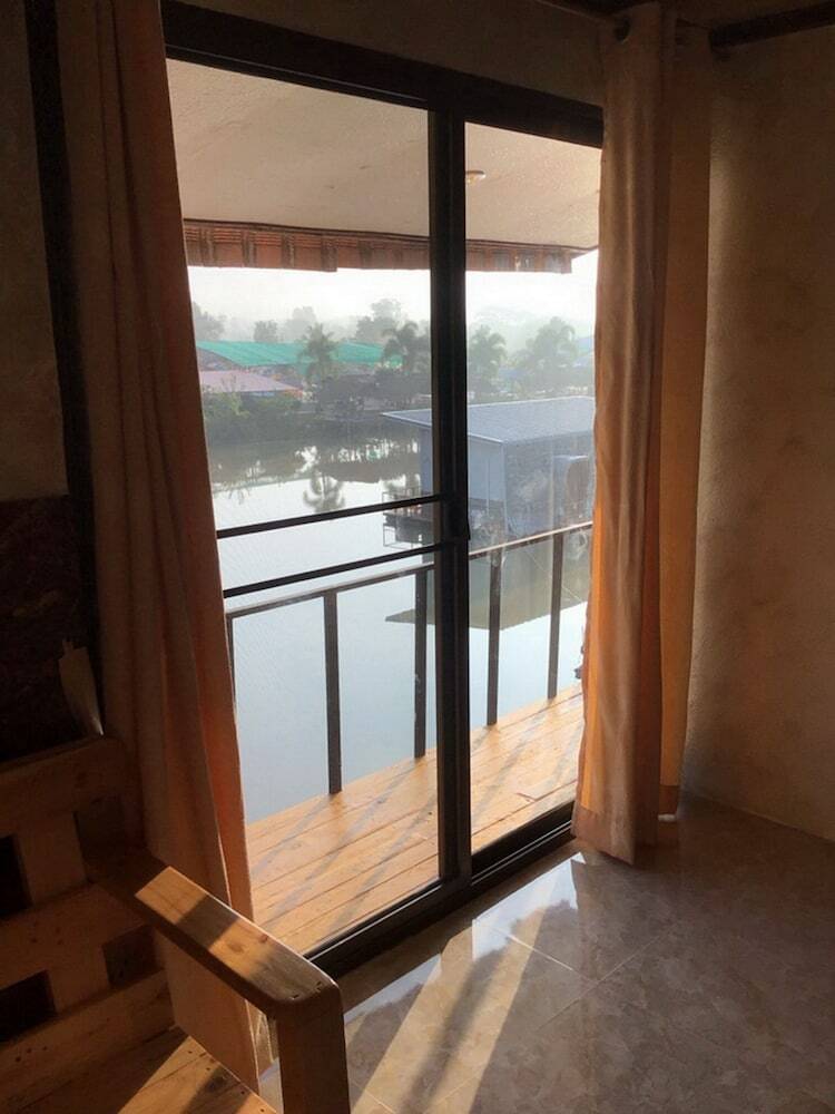 Suannamphukradueng Resort And Hotel