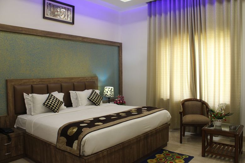 Regal Hotel And Restaurant