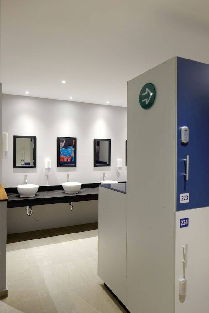 Izzzleep Aeropuerto Terminal 2