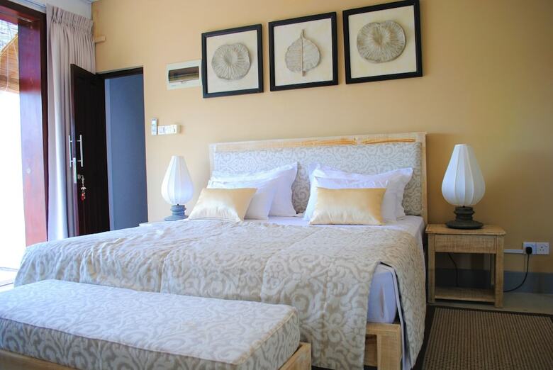 Hotel Arahtis Lake Villa