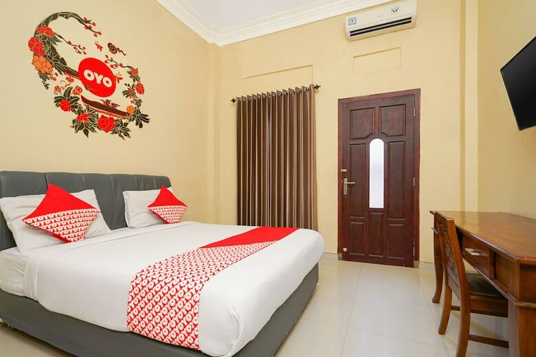 Hostal Oyo 179 68 Residence