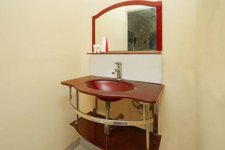 Hostal Oyo 179 68 Residence