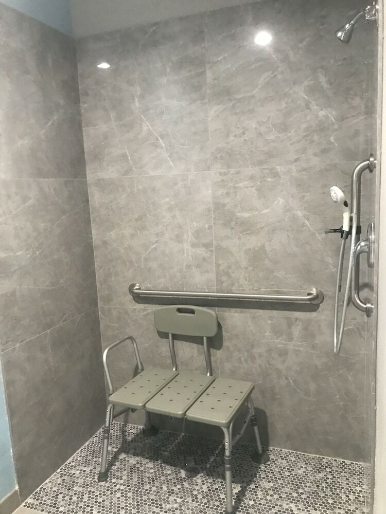 Hotel The Residency Suites