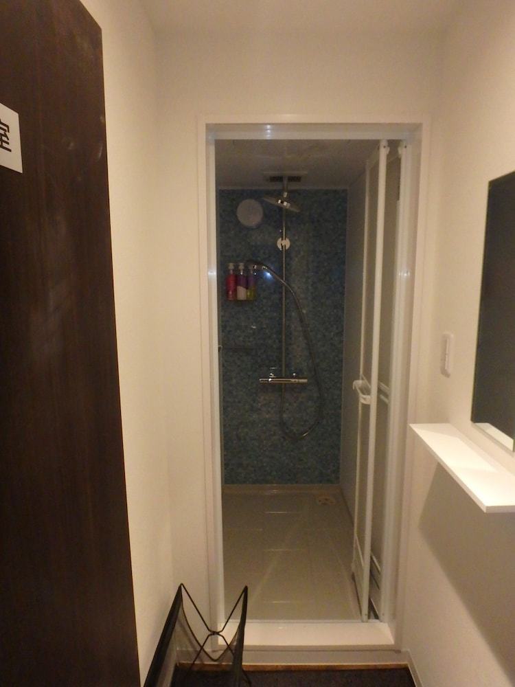 Hostal Bed & Breakfast Renga Daikanyama - Hostel