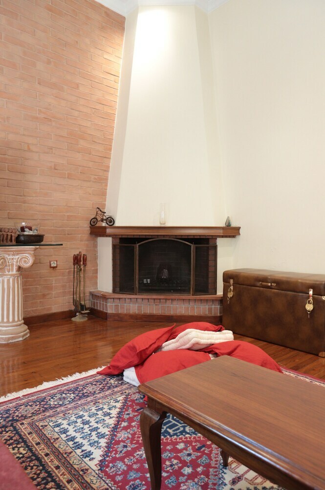 Pagrati Penthouse Apartment