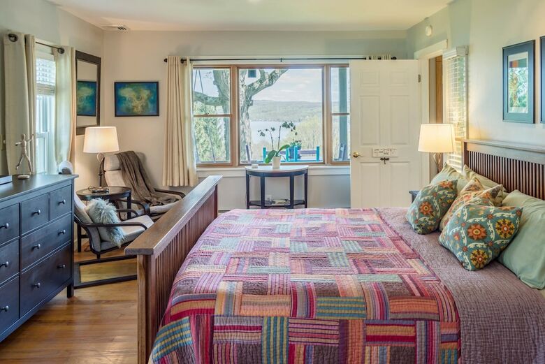 Moonshadow Bed And Breakfast