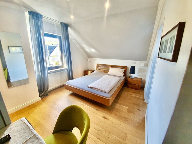 Hotel Almehof Th�ne